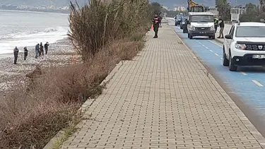 Antalya’da sahile gömülü insan iskeleti bulundu