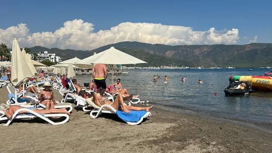 Okullar açıldı, plajlar turistlere kaldı 2