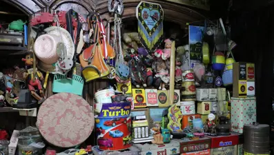 Gaziantepli sahafın oyuncak merakı: İş yerini oyuncak müzesine çevirdi