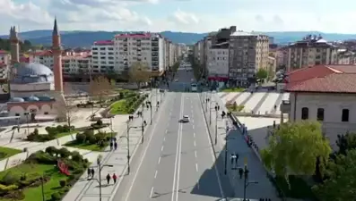 Sivas'ta baraj suyu çekilince cami minaresi ortaya çıktı