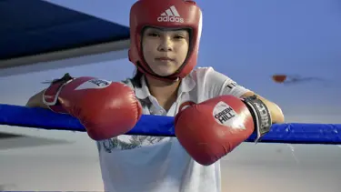 Boksa başladığı yıl hem Türkiye şampiyonu hem de Avrupa ikincisi oldu