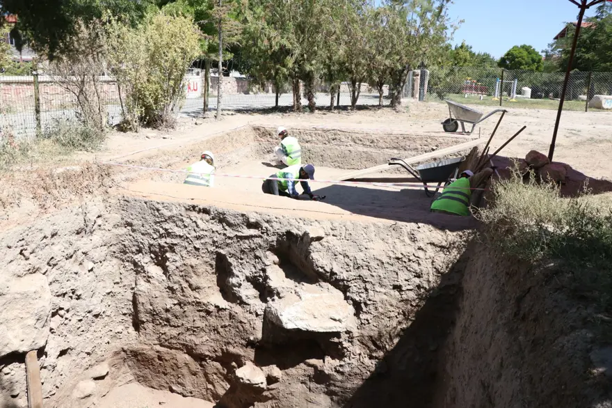 Tyana Antik Kenti'nde kalkolitik ve neolitik çağa dair izler araştırılıyor 8