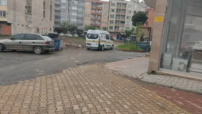 4'üncü kattan düşen kadın ağır yaralandı
