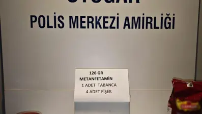 Büyük İstanbul Otogarı'nda çay ve salça kutusuna gizlenmiş uyuşturucu ele geçirildi