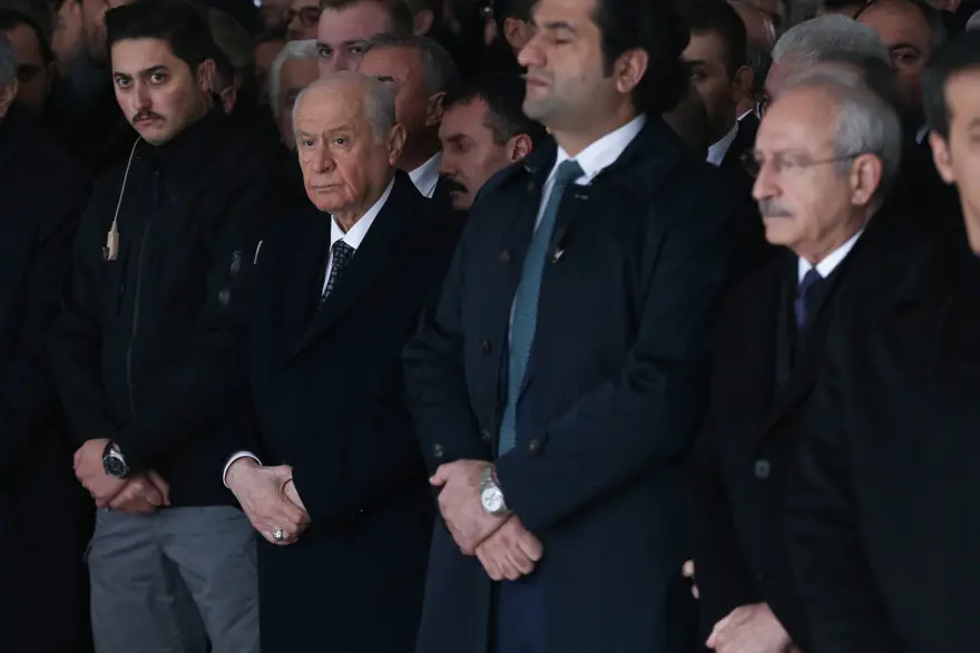 Yavuz Yılmaz son yolculuğuna uğurlandı 89 Yavuz Yılmaz son yolculuğuna uğurlandı 89