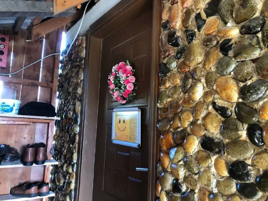 Evinin dış cephe mantolaması için 8 bin lira istenince mantolamayı kendi yöntemiyle yaptı 6