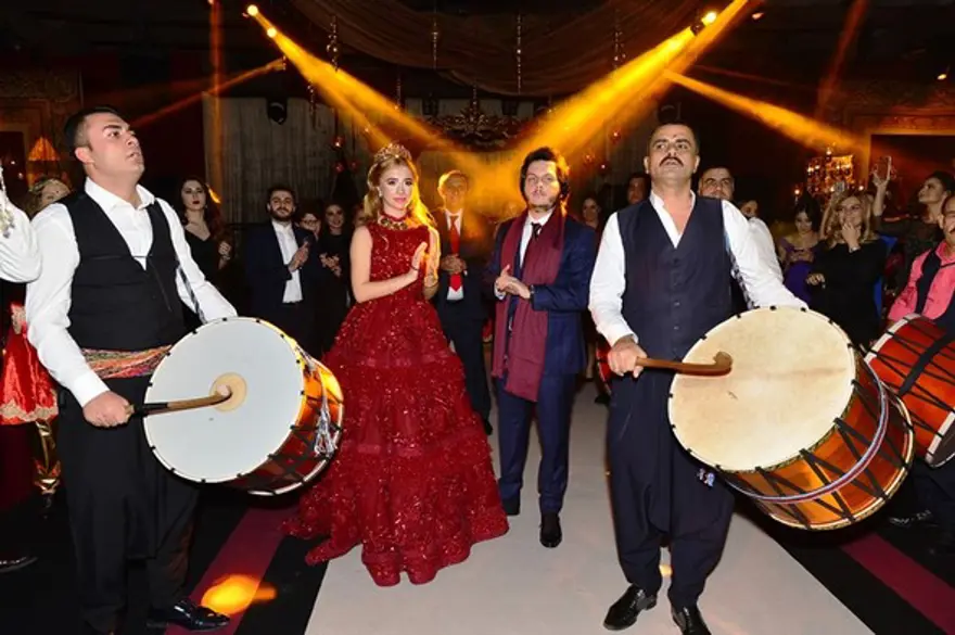Ali Ağaoğlu'nun kızı Sena evleniyor (Kına gecesi) 9