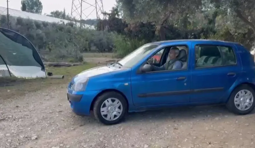 Oğlunu hastaneye götürememek içine dert oldu, 70 yaşında ehliyet aldı 1