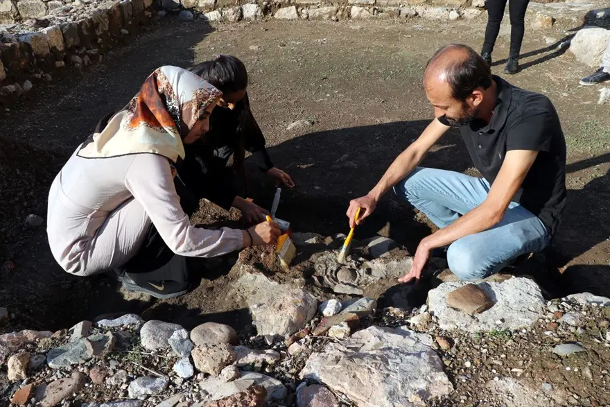 Tarihi Payas Kalesi ziyarete açılıyor 8