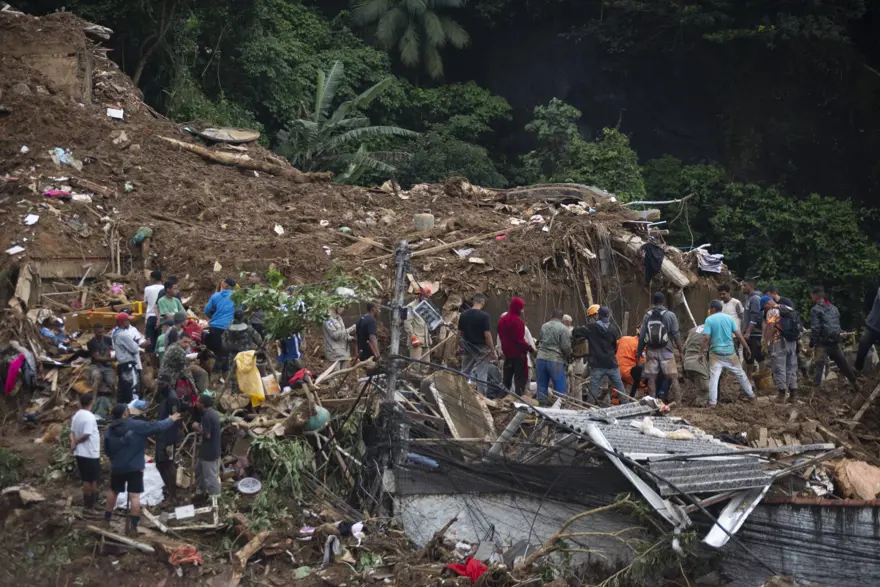 Brezilya’daki sel felaketinde ölenlerin sayısı 104’e çıktı 1 Brezilya’daki sel felaketinde ölenlerin sayısı 104’e çıktı 1