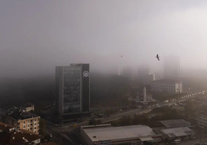 İstanbul yeni güne sisle başladı 5