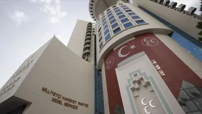 MHP bir belediye başkanını listeden düşürdü