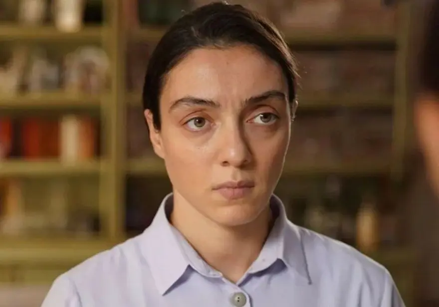 Merve Dizdar Cannes Film Festivali'nde en iyi kadın oyuncu ödülünü aldı 21