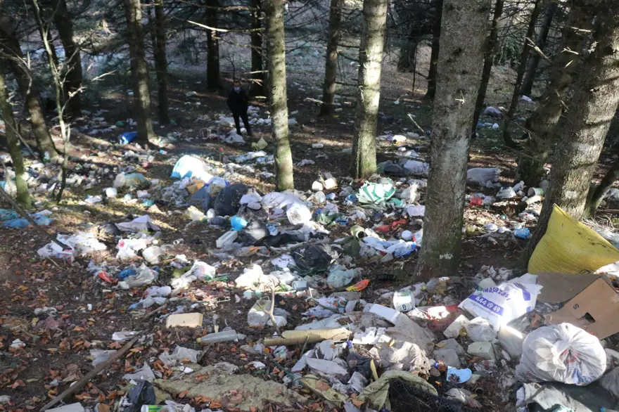 Doğa harikası yayla çöplüğe döndü 3