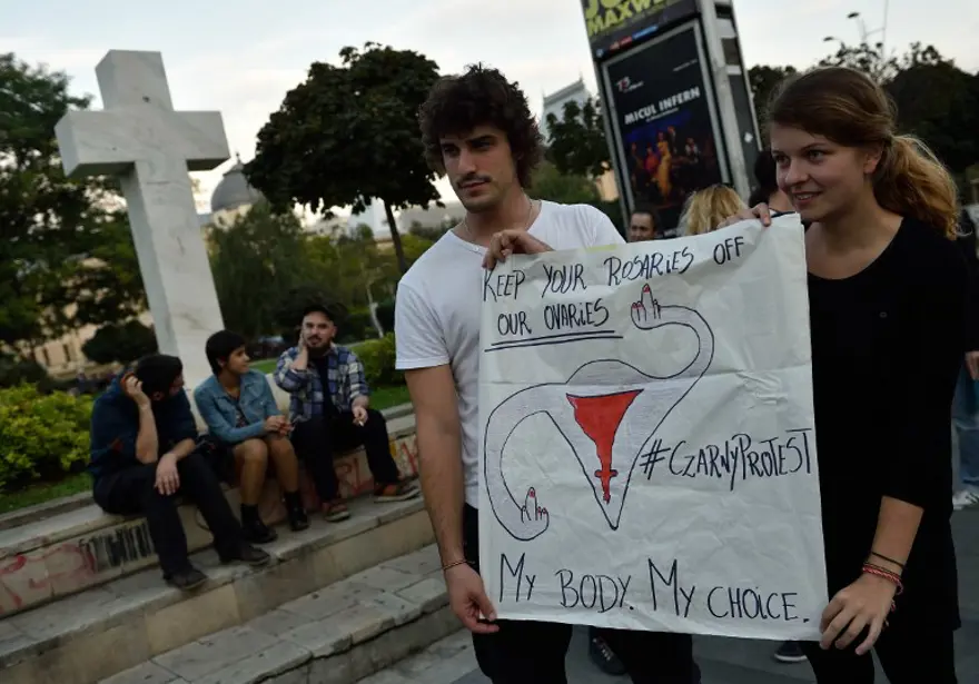 Polonya'da kadınların kürtaj zaferi 15