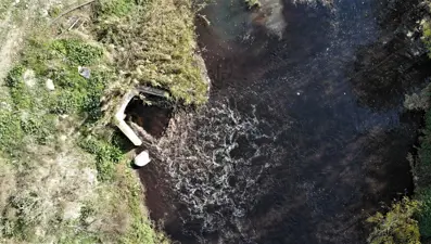 Çiftçileri isyan ettiren görüntü: İçilebilir raporu veren içerse biz de içmeye hazırız