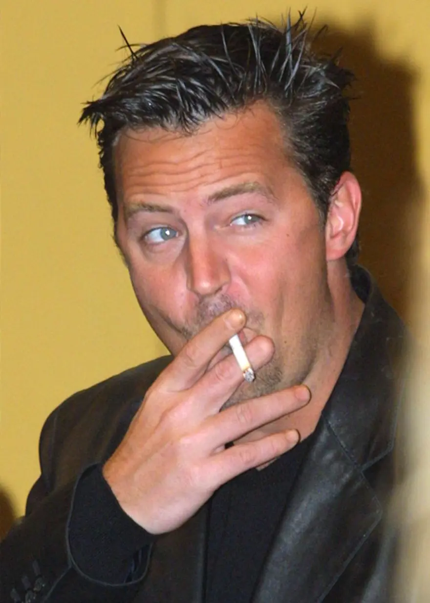 Sigarasız yapamayan ünlüler 30