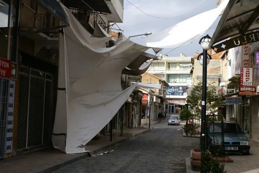 Meteoroloji'den fırtına uyarısı! Rüzgar kuvvetli esecek, "tedbirli olun" çağrısı 6
