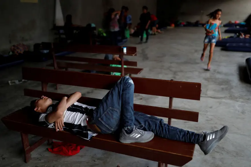 ABD yolundaki göçmenler Meksika'nın çalışma izni teklifini reddetti 16