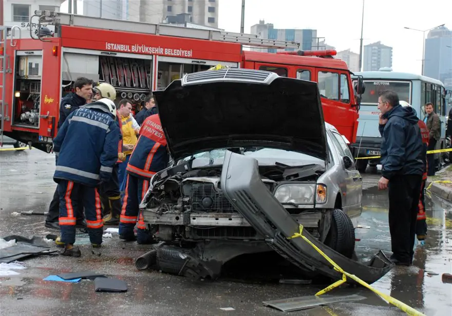 Otobüs beklerken... 1 Otobüs beklerken... 1