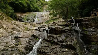 Karacaören Şelalesi'ne ziyaretçi akını