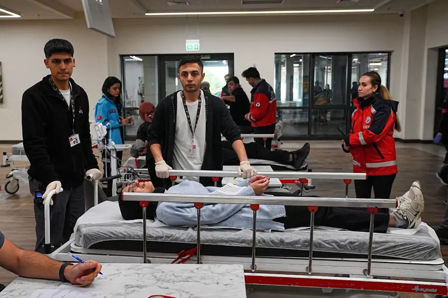 İstanbul'da deprem tatbikatı: Seviye 4 alarmı verildi 2