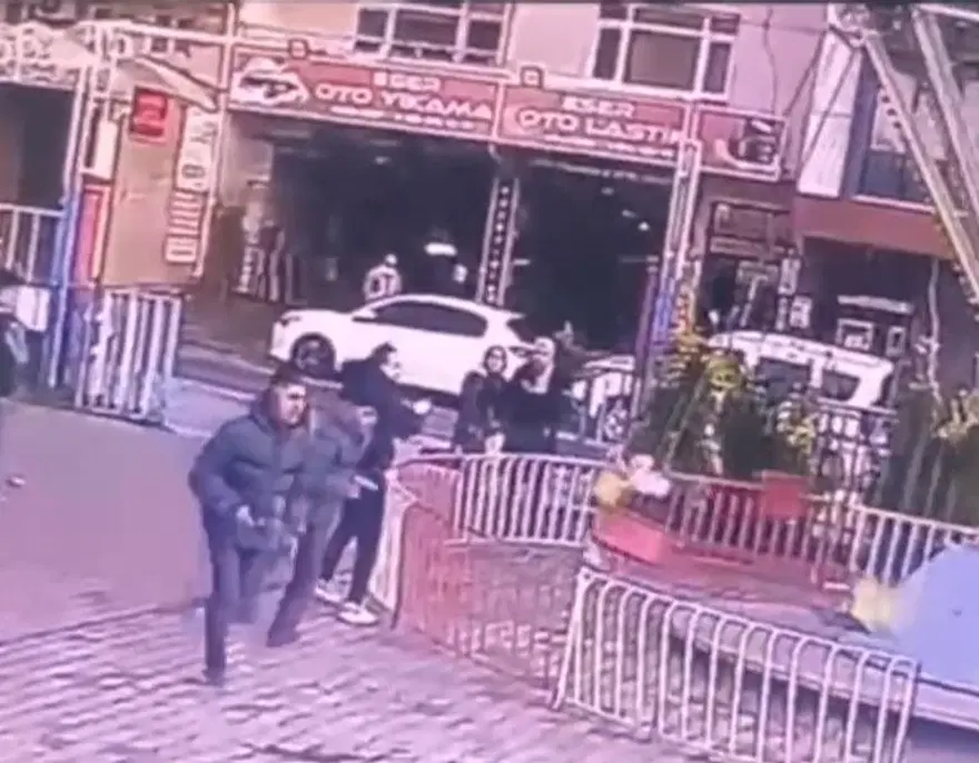 İstanbul'da lunaparkta silahlı saldırı 4