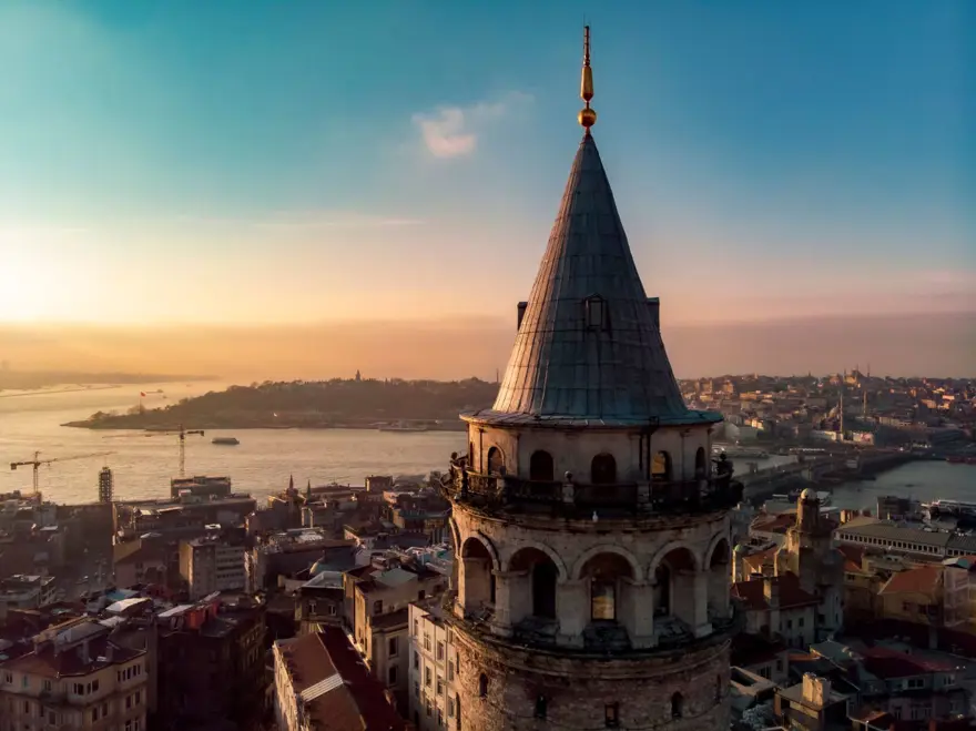 Galata Kulesi tarihi ve hakkında bilinmesi gerekenler (Galata Kulesi nerede, hikayesi nedir, efsaneleri neler, nasıl gidilir ve giriş ücreti ne kadar?) 10 Galata Kulesi tarihi ve hakkında bilinmesi gerekenler (Galata Kulesi nerede, hikayesi nedir, efsaneleri neler, nasıl gidilir ve giriş ücreti ne kadar?) 10