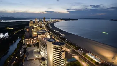 Kuzey Kore'nin karanlık şehri: Dışkı dolu oteller ve cinsel istismar