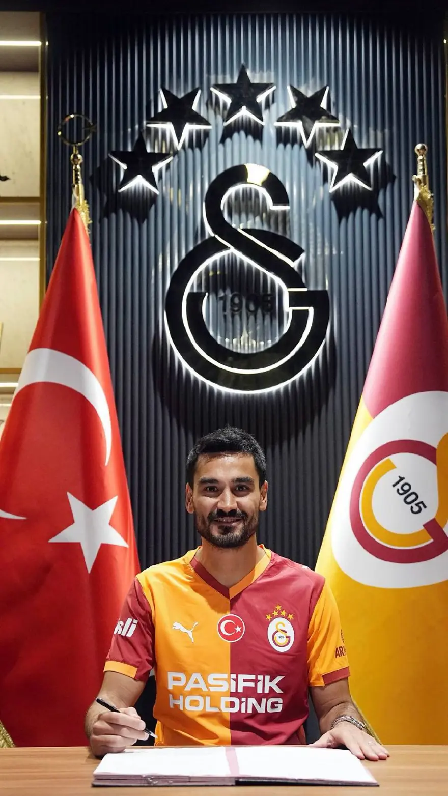İlkay Gündoğan sarı-kırmızılı formayı giydi 2