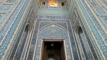 İran'daki Cuma Cami farklı dönemlerin mimari özelliklerini yansıtıyor