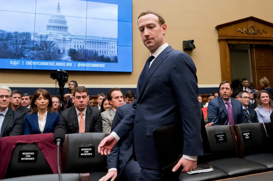 Facebook CEO'su Mark Zuckerberg: Benim de bilgilerim çalındı 5