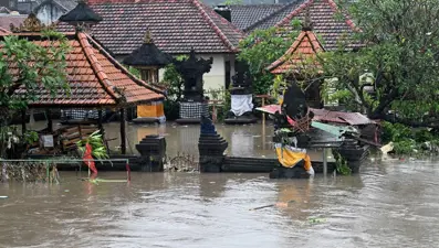 Endonezya'da sel felaketi: 19 ölü, 10 kayıp