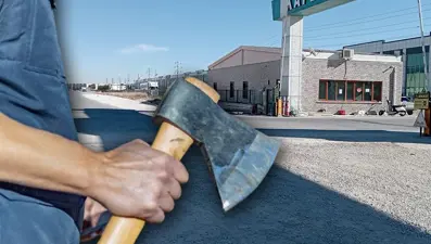 Tartıştığı iş arkadaşını baltayla öldürdü