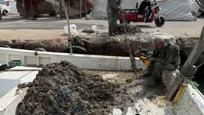Balıkçı balık yerine müsilaj çekiyor