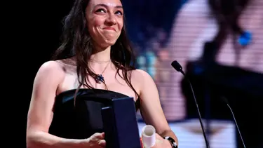 Merve Dizdar, İnsanlar Mekanlar Nesneler adlı oyunda rol alacak