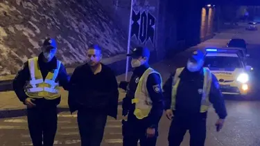 Ukrayna'da sarhoş belediye başkan yardımcısı polise saldırdı