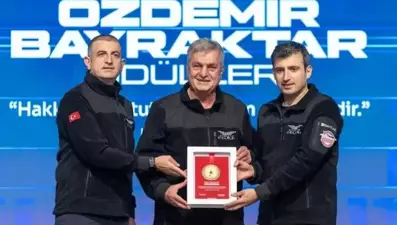Özdemir Bayraktar ödülleri sahiplerini buldu