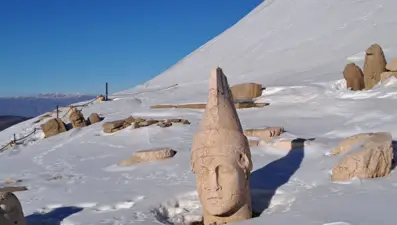Yabancı turistler Nemrut'a hayran kaldı: Bu sanat eseri başka yerde yok