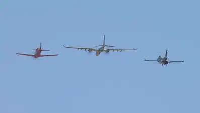 Akıncı, Hürkuş ve Solotürk'ten ortak uçuş