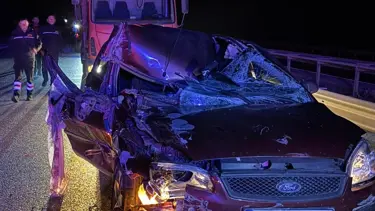 Afyonkarahisar'da otomobil ile TIR çarpıştı: 4 yaralı