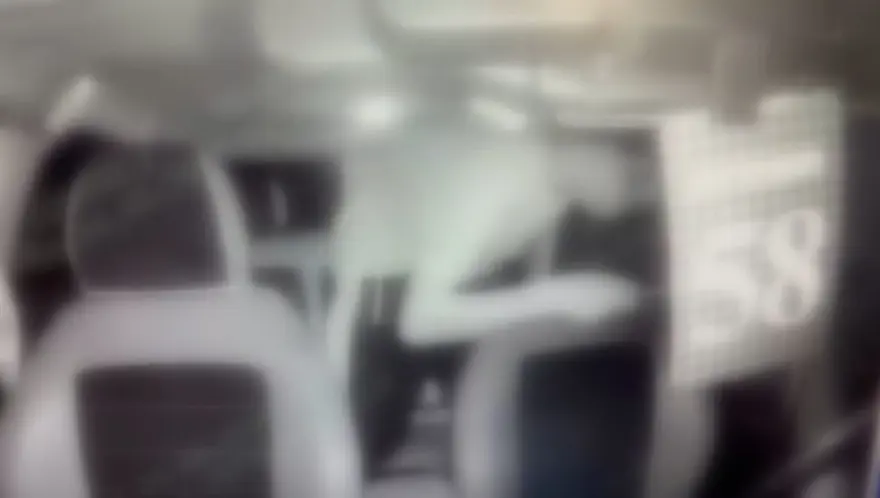 İstanbul'da takside dehşet anı: Taksiciyi ensesinden bıçakladı 1