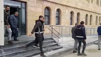 Şırnak'ta yasa dışı slogan ve taş atma olaylarına 45 gözaltı