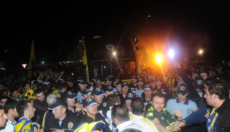 Her yer sarı lacivert 67