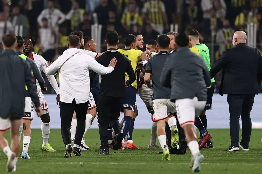"SZYMANSKI NEDEN OYNADI?" 9