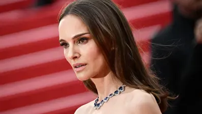 Natalie Portman yeni filminde ünlü bilim insanını canlandıracak