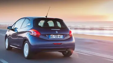 Zayıf Avrupa Peugeot 208'in üretimini yavaşlattı