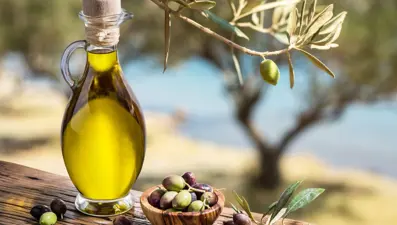 Ayvalık Ticaret Odası'ndan tüketicilere "sahte zeytinyağı" uyarısı