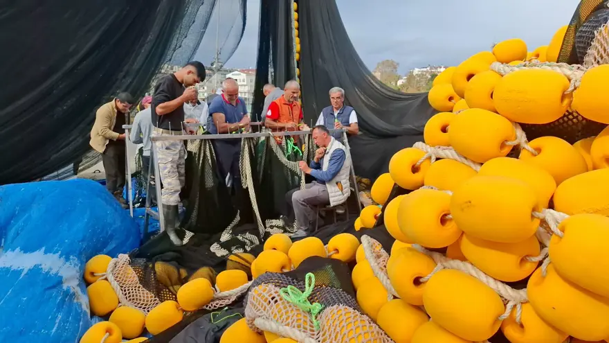 Fırtına sonrası limana sığındılar: Teknelerin bakımı yapılıyor 3