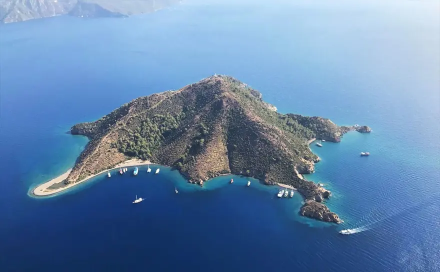 Muğla'nın el değmemiş koyları mavi yolculuk tutkunlarını ağırlıyor 11